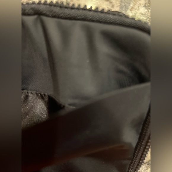 Lululemon Black Easy Access Crossbody Bag NWT - Picture 7 of 8